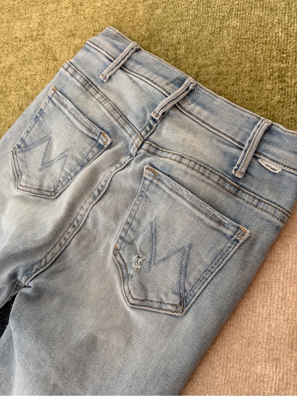 MOTHER The Hustler Ankle Chew Jeans in Petal Plucker - Picture 10 of 15